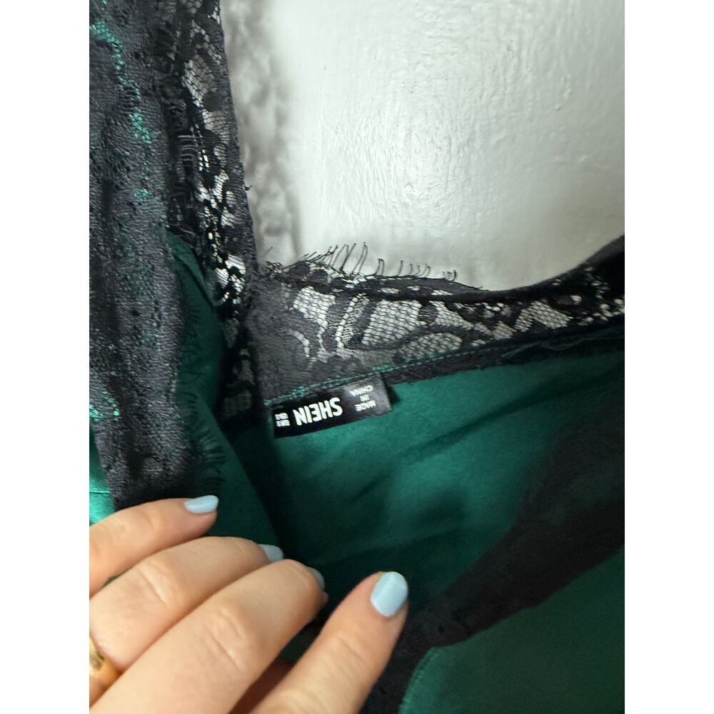SHEIN Women's Green Satin Black Lace Cute Going Out Tank Top Size Small Goth - Picture 3 of 5